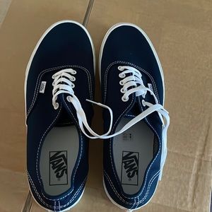 Brand New Vans Blue Lace Up sneakers - 11 men’s